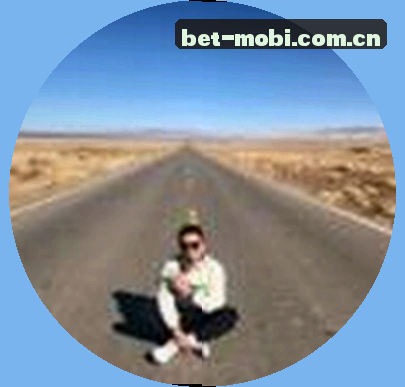 李伟